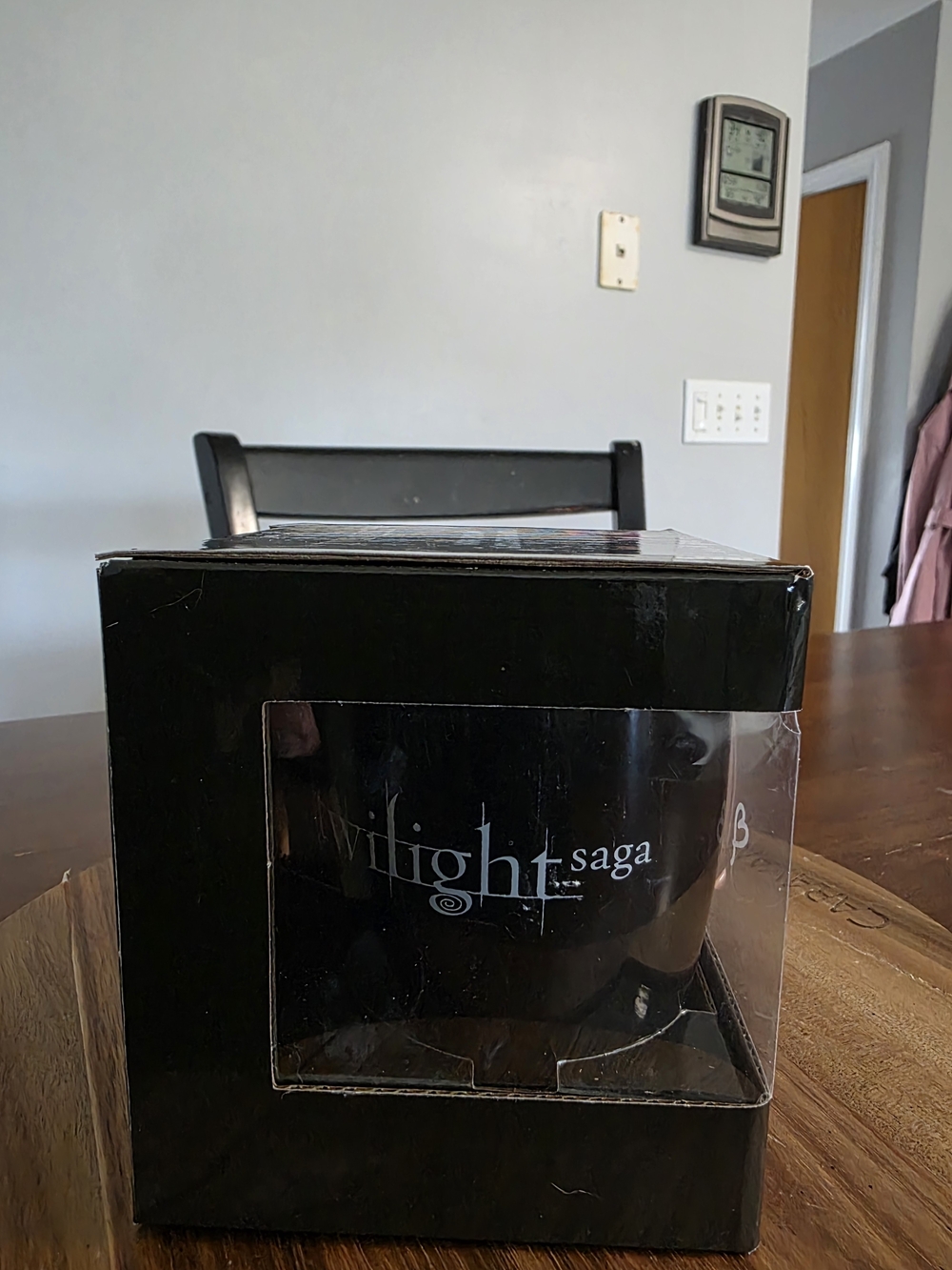 The Twilight Saga Mug, Spoon & Coaster Bundle - Black & Pink - Picture 4 of 4